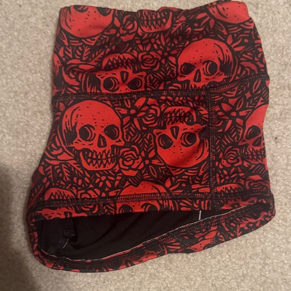 Fleo Red and Black Skull Pattern Athletic Shorts - Picture 4 of 9